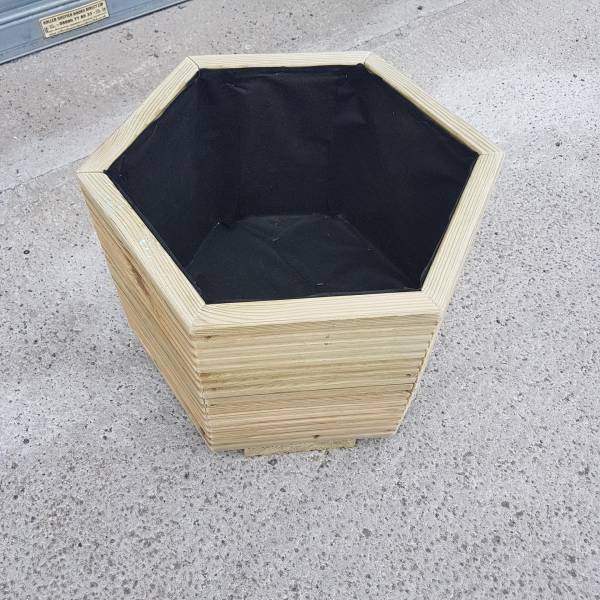 hexagonal-garden-planter